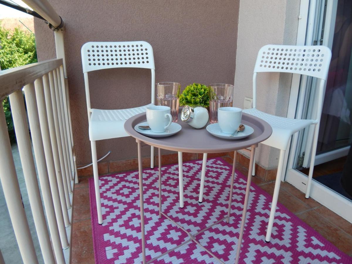 Apartament Quiet Center Sremska Mitrovica Zewnętrze zdjęcie